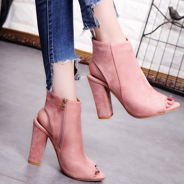 Elegáns női cipő vastag sarkú három színben