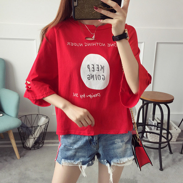 Bluză de damă modernă cu mâneci scurte și inscripție în trei culori