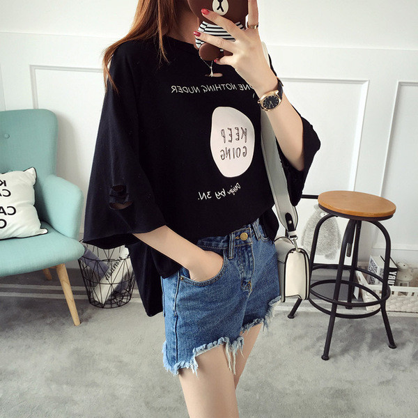 Bluză de damă modernă cu mâneci scurte și inscripție în trei culori