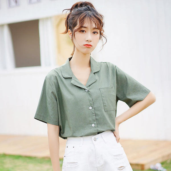 Modern női ing rövid ujjú, zöld színű zsebbel