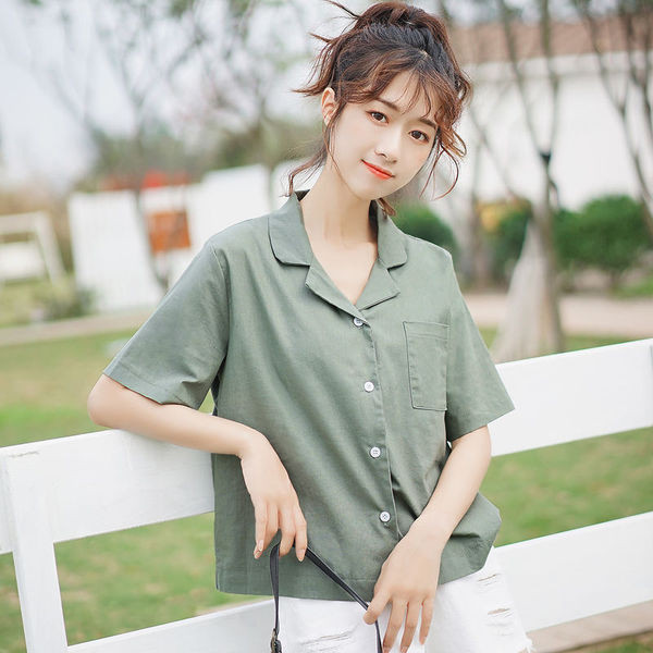 Modern női ing rövid ujjú, zöld színű zsebbel