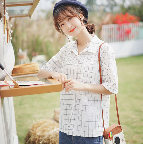 Női alkalmi ing rövid ujjal és zsebbel