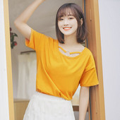 Alkalmi női blúz rövid ujjú, sárga fém elemmel