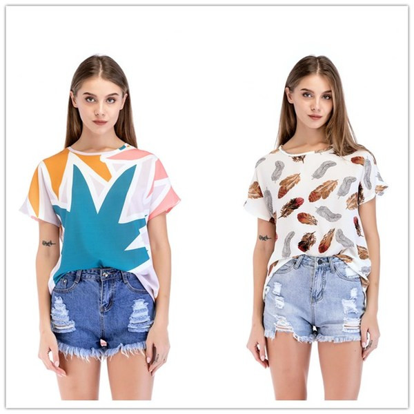 Tricou de dama modern cu model in doua culori - model larg