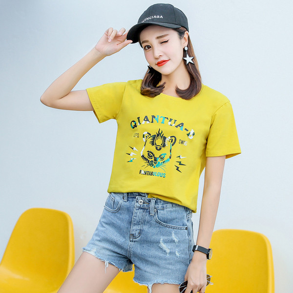 Tricou casual dama cu maneci scurte si aplicatie cu decolteu O