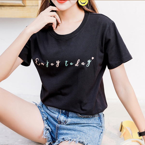 Női modern póló három színben felirattal