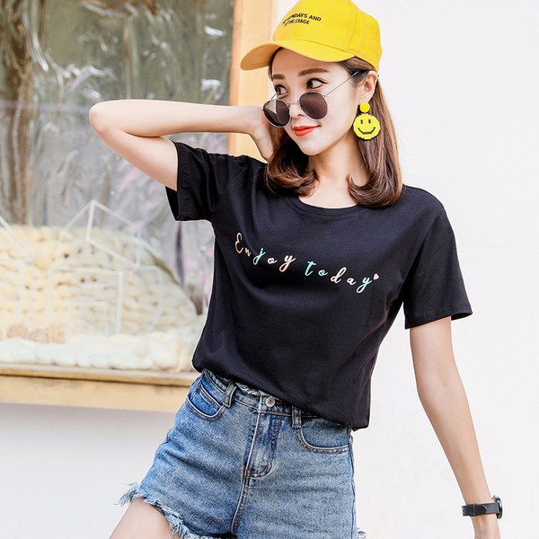 Női modern póló három színben felirattal