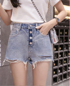 Къси дамски панталони с висока талия и копчета