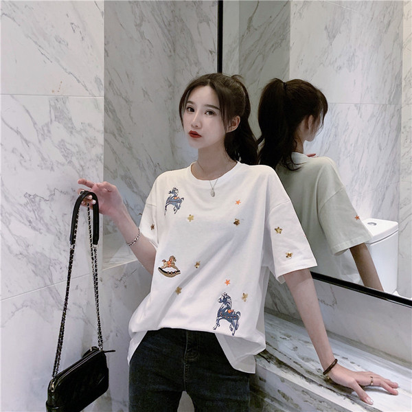 Bluză de damă modernă cu mâneci scurte în alb-negru