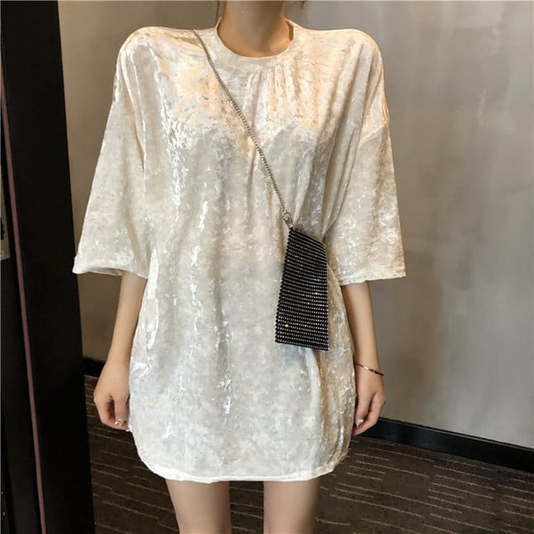 Bluză de damă elegantă cu mâneci scurte în alb și negru cu paiete