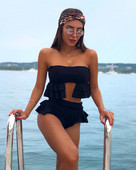 Costum de baie modern din două piese de damă în negru
