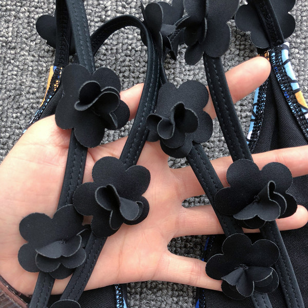 Costum de baie colorat de damă cu elemente 3D