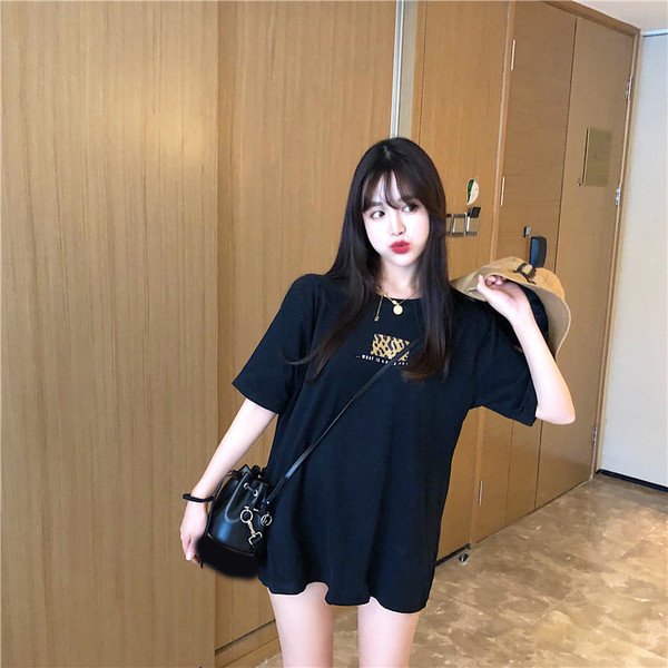 Modern női blúz rövid ujjú leopárd mintával, három színben