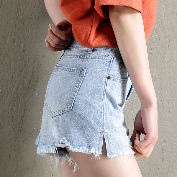 Къси дамски панталони с джобове в два цвята