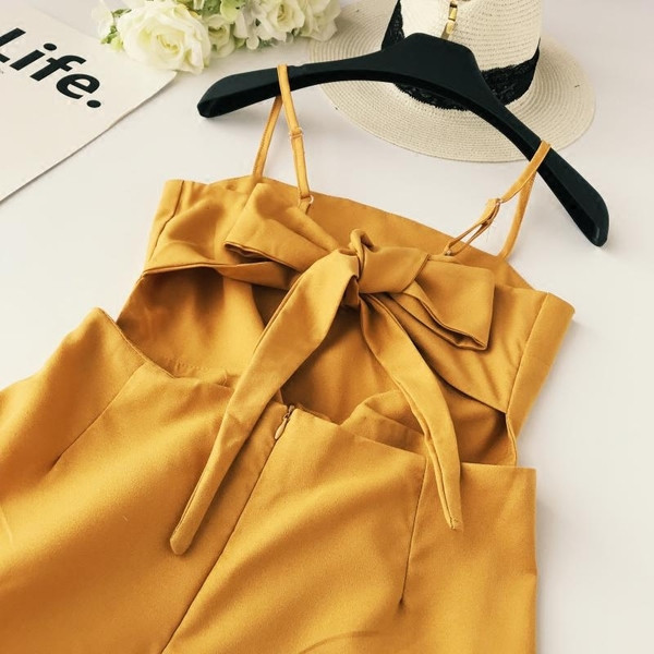 Salopeta scurta de dama cu cravate de culoare galbena