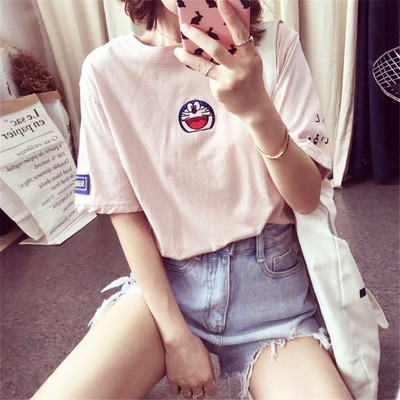 Κομψό μπλουζάκι και κέντημα σε διάφορα χρώματα