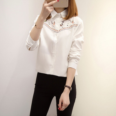 Стилна дамска риза с бродерия и дълъг ръкав в бял цвят