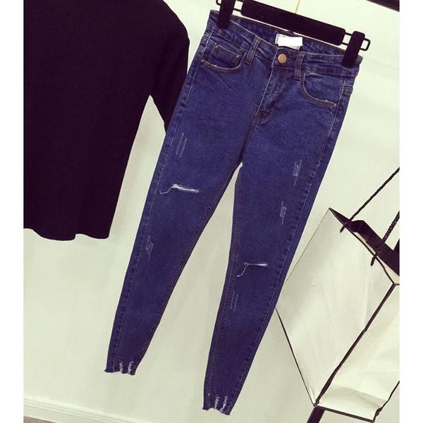 Modern női farmer három színben, szakadt motívumokkal