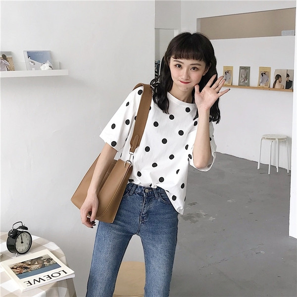 Bluză casual de damă cu buline, în două culori, cu mâneci scurte