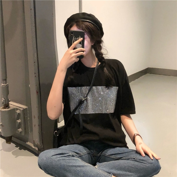 Bluză de damă modernă cu mâneci scurte în alb și negru cu paiete