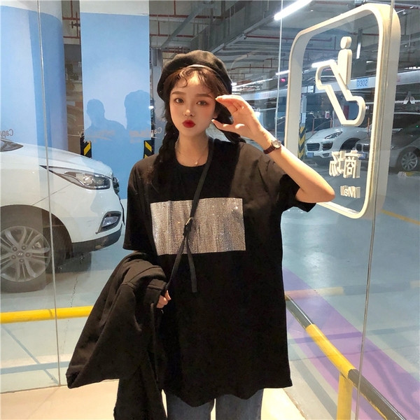 Bluză de damă modernă cu mâneci scurte în alb și negru cu paiete