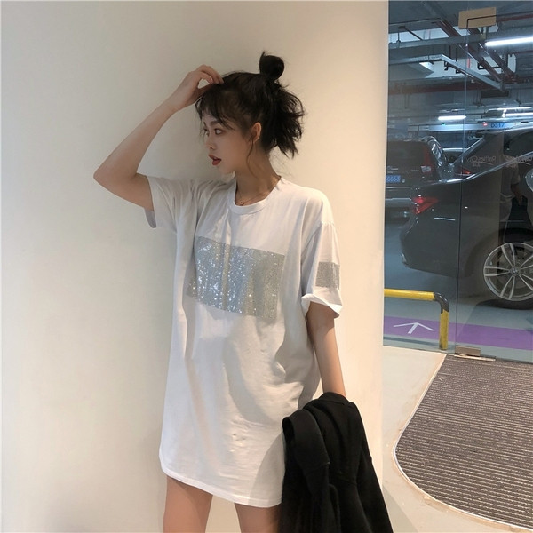 Bluză de damă modernă cu mâneci scurte în alb și negru cu paiete