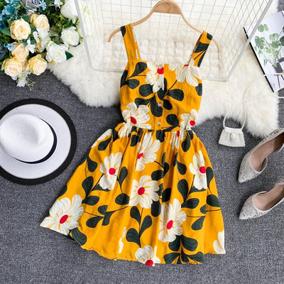 Alkalmi női ruha szabású modell virágmintával több színben