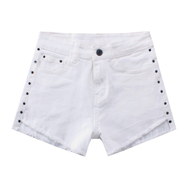 Fehér női rövidnadrág magas derékkal és zsebekkel
