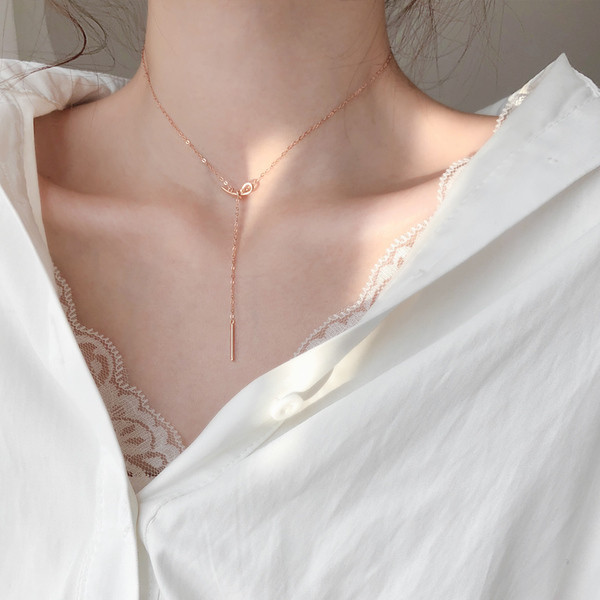 Colier elegant de dama in doua culori