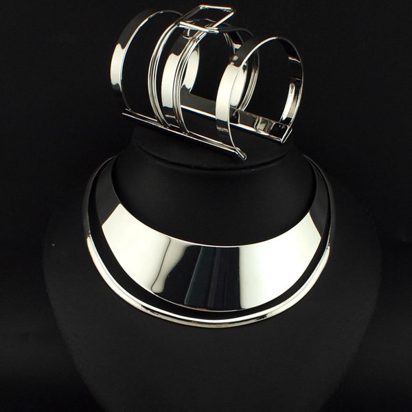 Set elegant de brățară și colier de damă în două culori