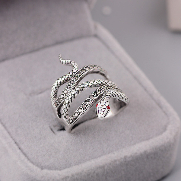 Κυρίες δαχτυλίδι με έγχρωμη πέτρα διακόσμηση