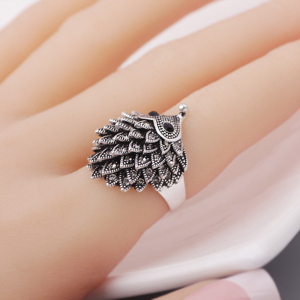 Modern női gyűrű 3D elemmel