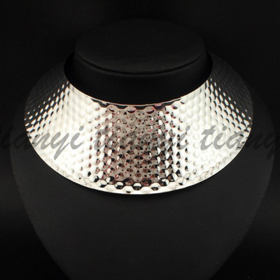 Colier de dama de culoare argintiu si auriu - mai multe modele