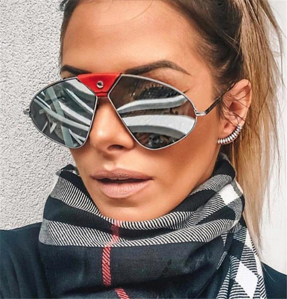 Napszemüveg többféle színben, férfiaknak és nőknek egyaránt