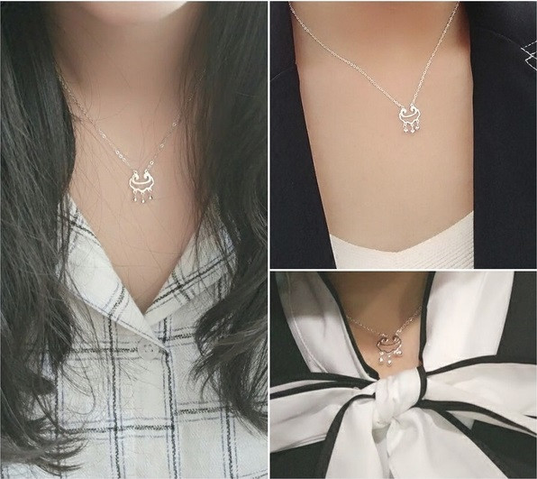 Elegáns női nyaklánc medállal