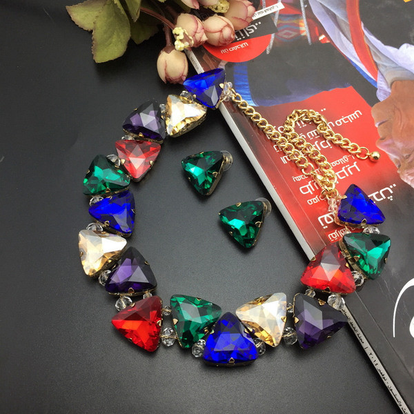 Set de cercei și colier elegant pentru femei în mai multe culori