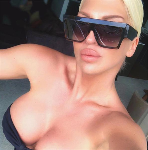 Aktuális napszemüveg több színben, nőknek és férfiaknak egyaránt