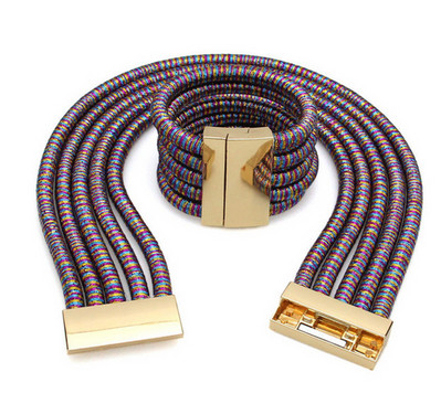 Κομψή σειρά γυναικείων βραχιόλι και κολιέ σε διάφορα χρώματα