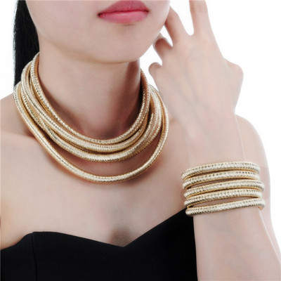 Κομψή σειρά γυναικείων βραχιόλι και κολιέ σε διάφορα χρώματα