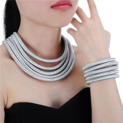 Κομψή σειρά γυναικείων βραχιόλι και κολιέ σε διάφορα χρώματα