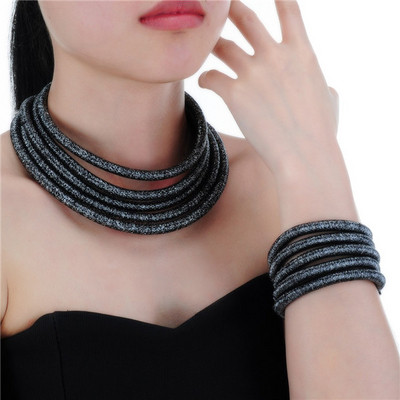 Κομψή σειρά γυναικείων βραχιόλι και κολιέ σε διάφορα χρώματα