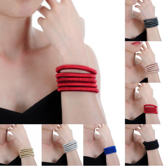 Κομψή σειρά γυναικείων βραχιόλι και κολιέ σε διάφορα χρώματα