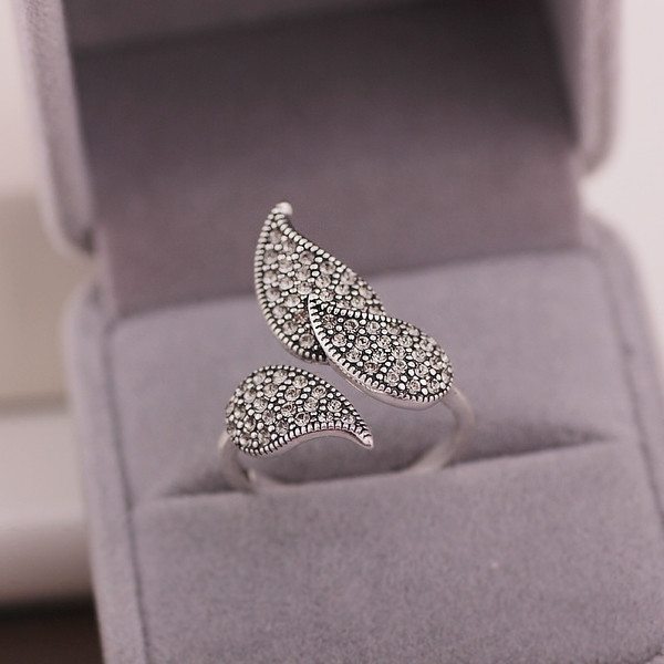 Inel de doamnă de zi cu zi cu pietre