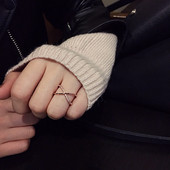 Inel cruce de damă elegant de culoare aurie