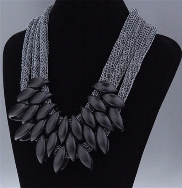 Stílusos női nyaklánc három színben