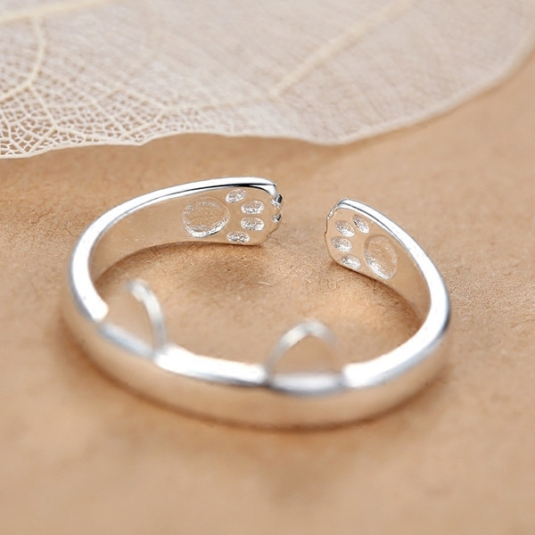 Női gyűrű 3D elemmel, ezüst színben