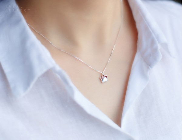 Alkalmi női nyaklánc mancsos ezüst színben