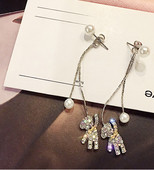 Női fülbevaló ezüst színben medállal