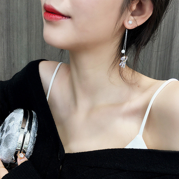 Női fülbevaló ezüst színben medállal