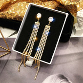 Cercei eleganti de dama cu pietre decorative in doua culori